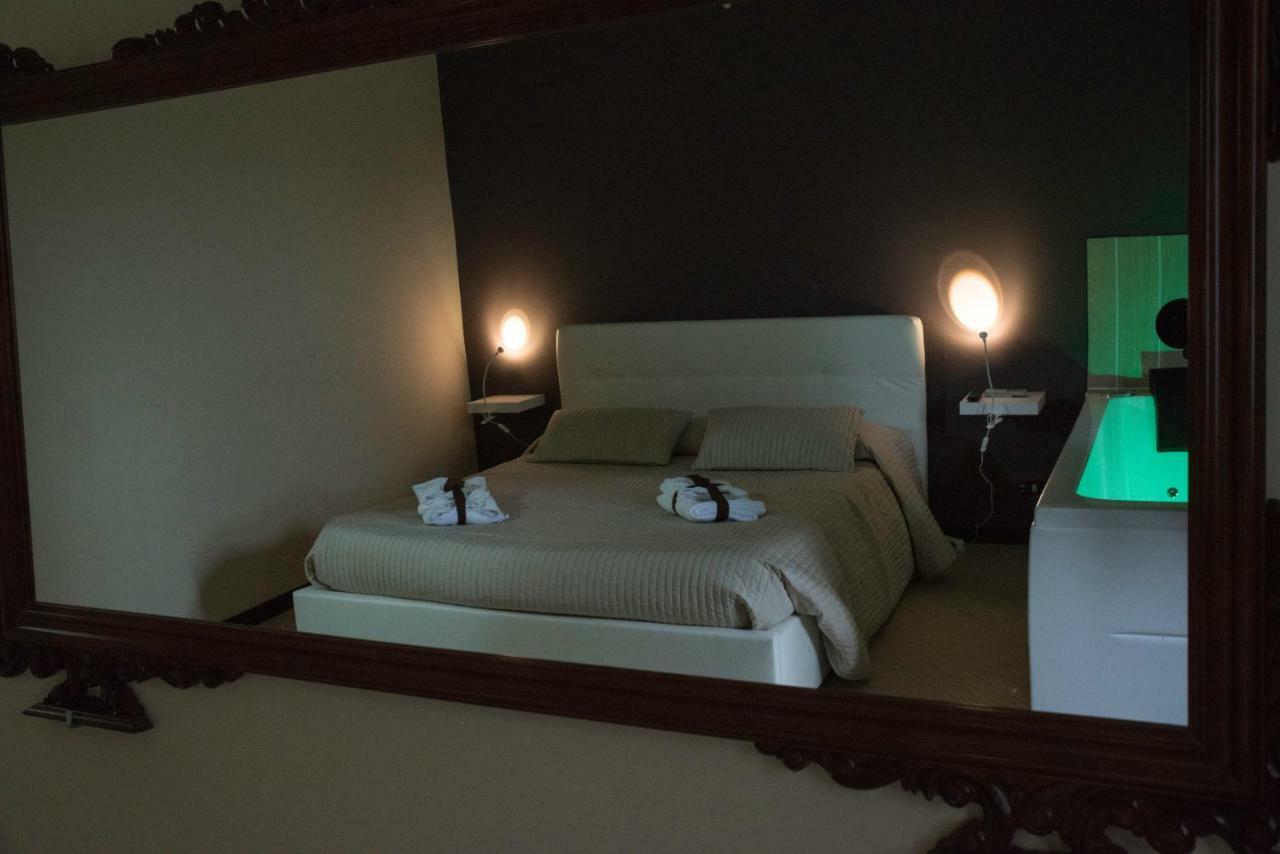 Il Centro Short Lets Hotell Valguarnera Caropepe Eksteriør bilde